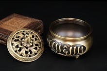 Load image into Gallery viewer, Six-syllabled Sanskrit Mantra Incense Burner 六字真言铜炉