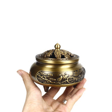 Load image into Gallery viewer, 纯铜松鹤雕花三足炉
