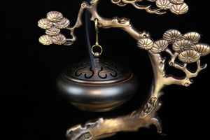 Welcoming Pine Hanging Incense Burner 迎客松悬挂式香炉摆件