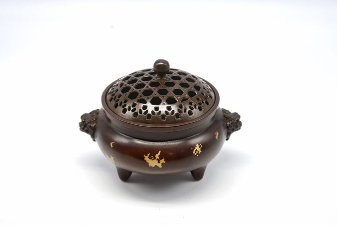 苏工狮耳铜点金三足炉