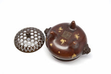 Load image into Gallery viewer, 苏工狮耳铜点金三足炉
